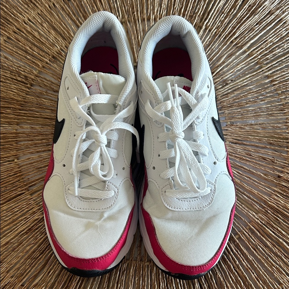 Nike White and pink Sneakers - Picture 4 of 4